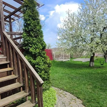 Будинок З Терасою Біля Фонтанів Uman Exterior photo