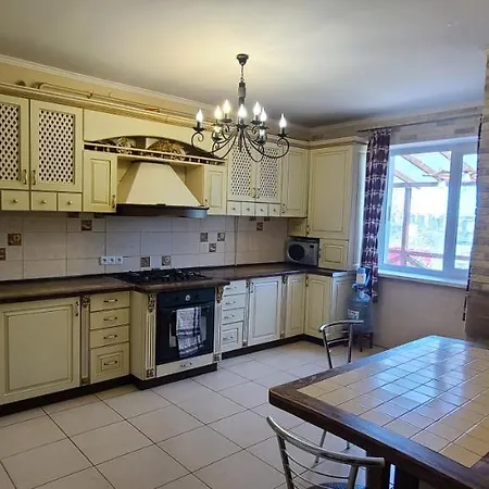 Будинок З Терасою Біля Фонтанів Uman Exterior photo