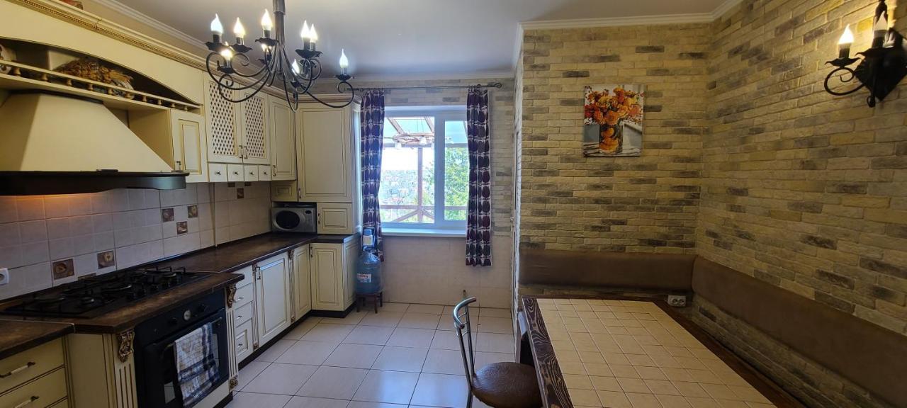 Apartment будинок з терасою біля фонтанів Uman